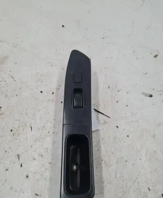 Subaru Impreza II Electric window control switch