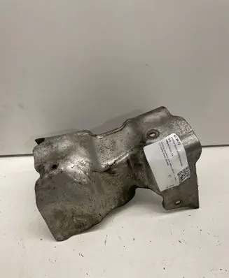 BMW X5 F15 Heat shield in engine bay 8506403