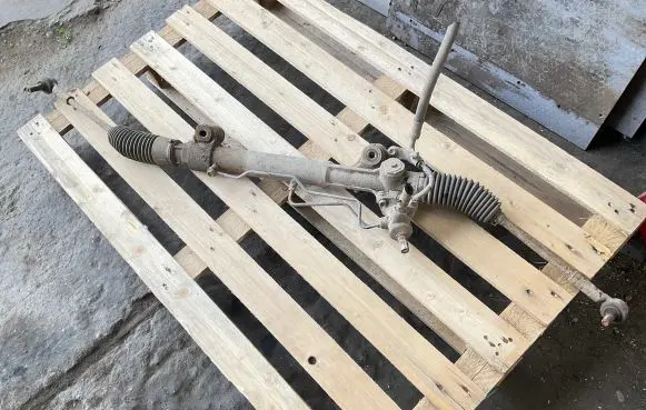 Toyota Hilux (AN10, AN20, AN30) Steering rack