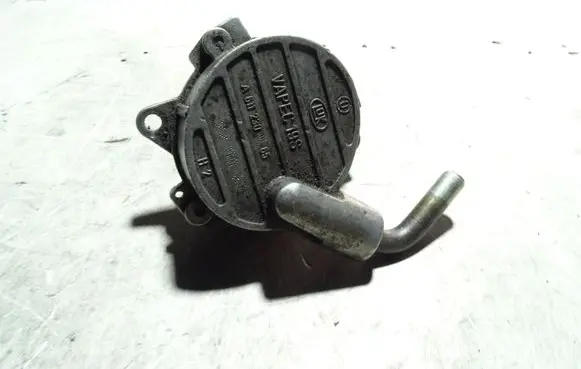 Mercedes-Benz Vito Viano W638 Vacuum pump A6112300165