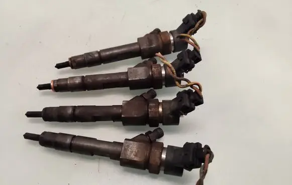 Renault Trafic II (X83) Fuel injectors set 0445110021