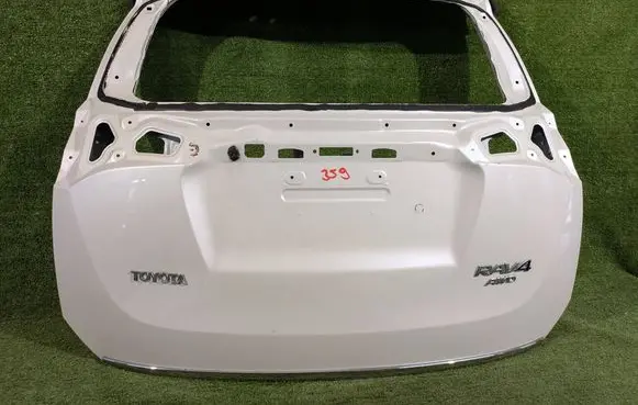 Toyota RAV 4 (XA40) Truck tailgate
