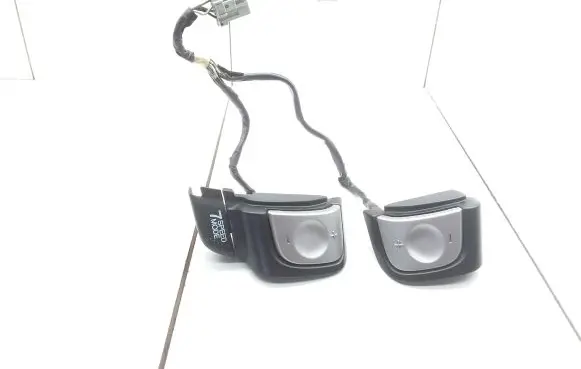 Honda Jazz Steering wheel buttons/switches 30829