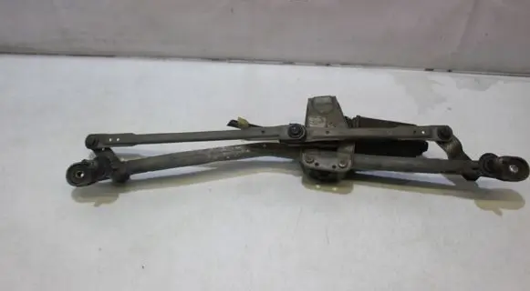 Mazda 3 I Front wiper linkage and motor F00S2S2698
