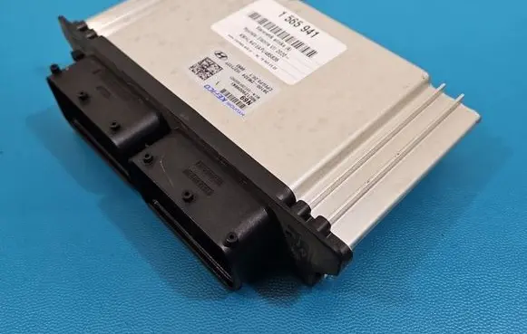 Hyundai Elantra VII Engine control unit/module ECU 391002M324 IMPRK1565941