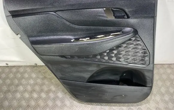 Hyundai Santa Fe Rear door card panel trim 83301S2350