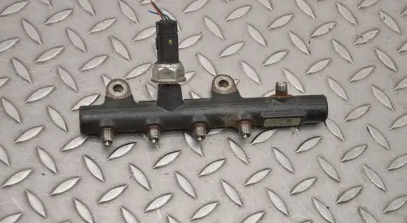 Nissan Qashqai Fuel main line pipe 175210651R 85PP6801