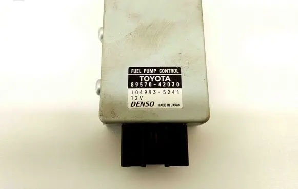 Toyota RAV 4 (XA50) Fuel injection pump control unit/module 8957042030 1049935241