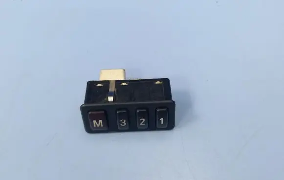 BMW 5 E39 Seat memory switch 8352160