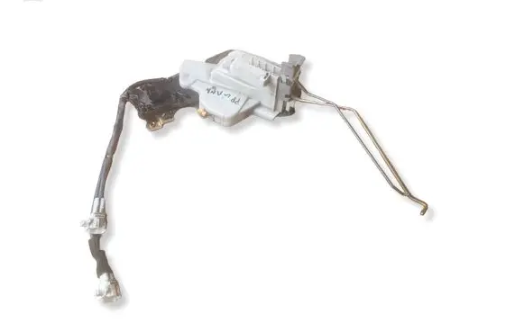Suzuki Liana Front door lock 8220154G10