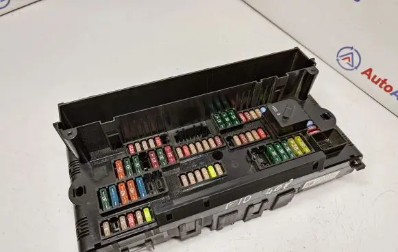 BMW 5 F10 F11 Fuse module 9210861 61149210861