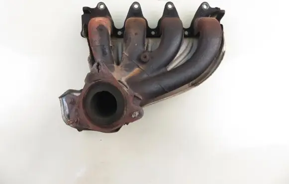 Renault Megane II Exhaust manifold