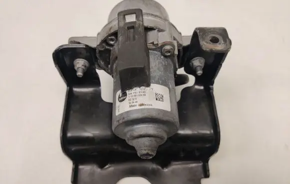 Dodge Charger Vacuum pump P04581485AD 04581485AD P04581485AE