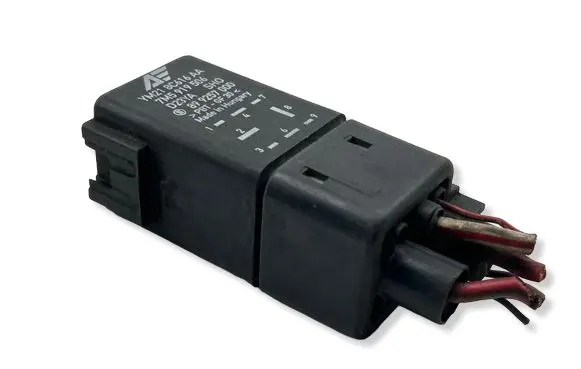 Audi A6 S6 C6 4F Glow plug pre-heat relay YM218C616AA 899257000 7M5919506