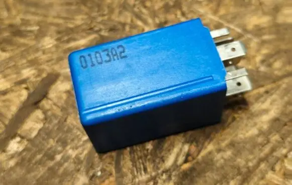 Jeep Grand Cherokee (WJ) Light relay 4686130