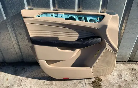 Mercedes-Benz GLE (W166 - C292) Front door card panel trim 