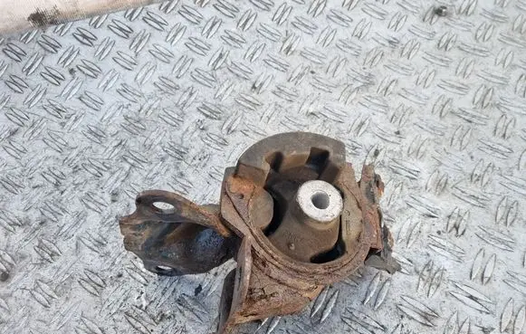 Mazda CX-7 Gearbox mount