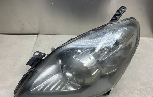 Opel Zafira B Headlight/headlamp 13252470 13153357