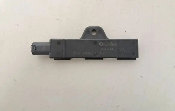 BMW X3 G01 Keyless system antenna 6832066