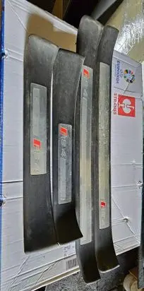 Audi RS4 B7 sill trim set (inner) brak