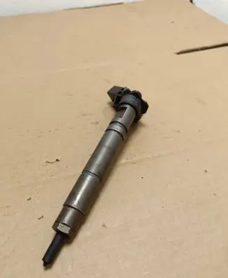 Mercedes-Benz E W211 Fuel injector A6290700287