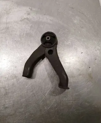 Mitsubishi Outlander Engine mounting bracket