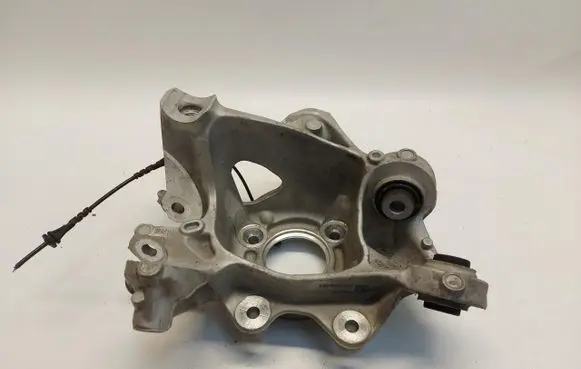 BMW 5 G60 G61 Stub axle 6898364JLK01