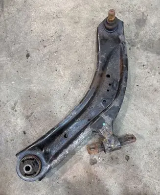 Nissan X-Trail T32 Front lower control arm/wishbone 