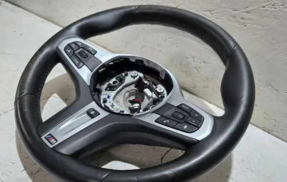 BMW 5 G30 G31 G38 Steering wheel 6119731 SW807190001 4660026447