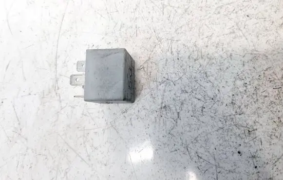 Volkswagen PASSAT B6 Other relay 141951253B 20240072