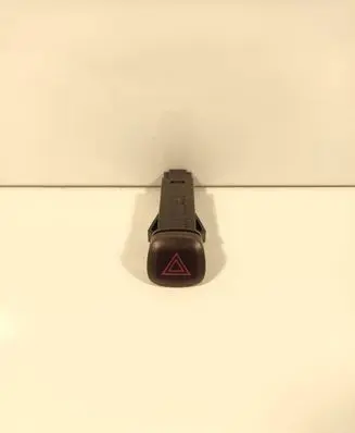 Volvo XC90 Hazard light switch 30739319 06W131
