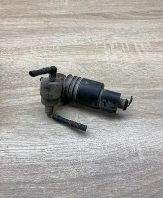 Volkswagen Touran I Windscreen/windshield washer pump 1J0973722