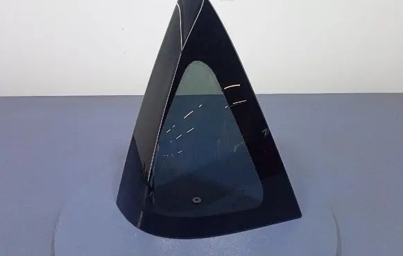 Peugeot 1007 Rear side window 