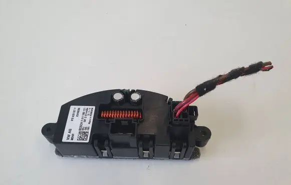Porsche Macan (95B) Heater blower fan relay 8T0820521F F011500121 1035500274