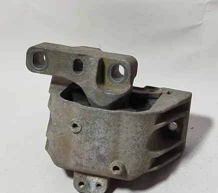 Volkswagen Golf IV Engine mount bracket 1j0199262