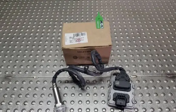 Audi Q5 SQ5 8R Lambda probe sensor S26371176 8R0907807R 8R0907807L