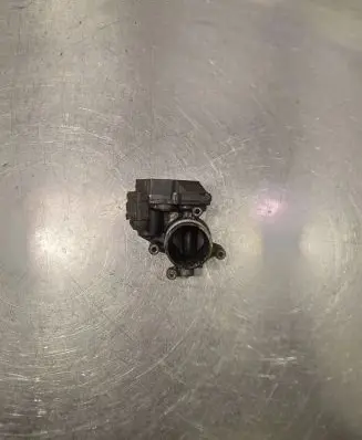 Volkswagen Touran II Throttle valve 03L128063R A2C31762900 0211122311