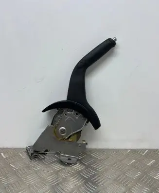 Handbrake/parking brake lever assembly