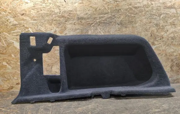 Land Rover Discovery 5 Trunk/boot lower side trim panel 