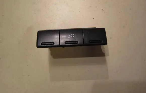 Traction control (ASR) switch