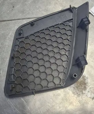 Mercedes-Benz Vito Viano W638 Side speaker trim/cover 6386890466