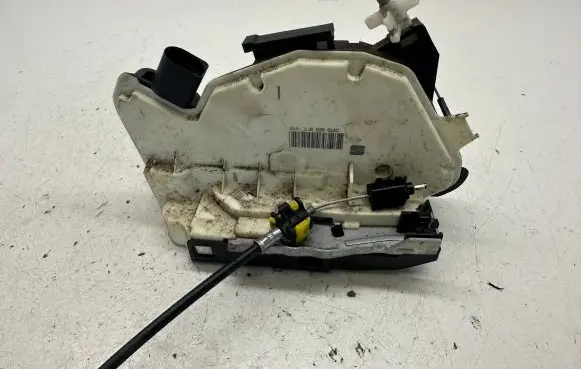 Seat Ibiza IV (6J,6P) Rear door lock 6J0839016C