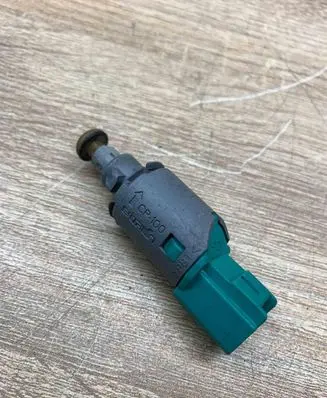 Renault Megane III Brake pedal sensor switch 8200168240B