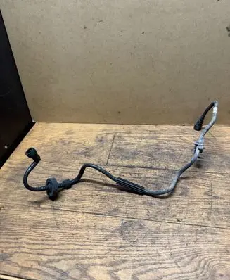 Engine coolant pipe/hose