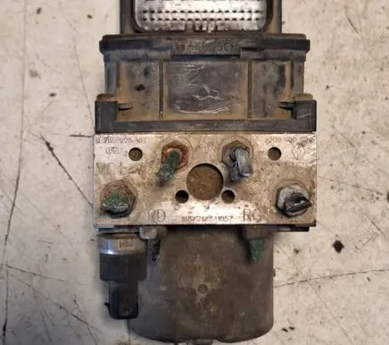 Renault Scenic I ABS Pump 0265225107 8200090690 1882131357