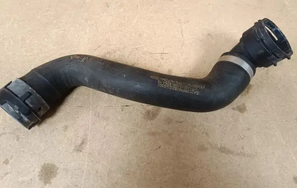 Mercedes-Benz GLC X253 C253 Engine coolant pipe/hose A2535019282