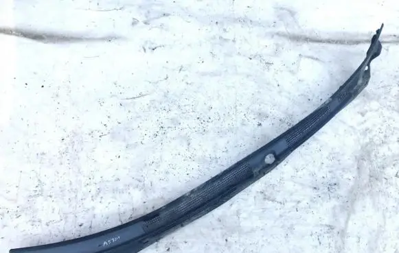 Mitsubishi Galant Wiper trim