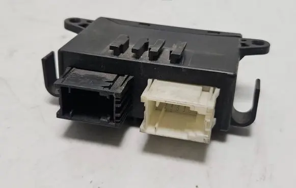 BMW 3 E46 Wing mirror control module 6916054 110187 05021815