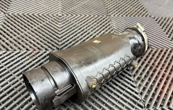 Volvo XC90 Intake resonator 31474341