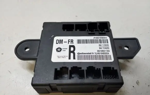 Chrysler Pacifica Door control unit/module 68316560AD